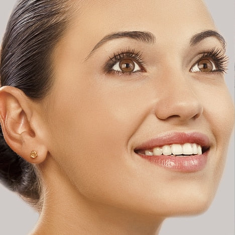COBERTURA ALTA O LIGERA (TOTALMENTE GRADUABLE), LOOK SÚPER NATURAL (EFECTO NO-MAKEUP), SIN "COSTURAS"